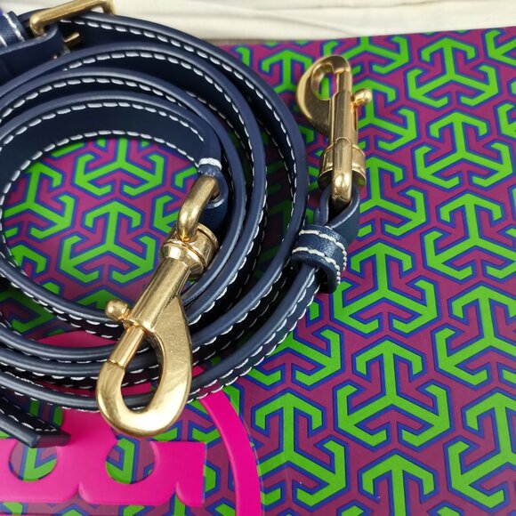 Brand new Tory Burch T Monogram Leather Bucket Bag In dark blue - Picture 16 of 16
